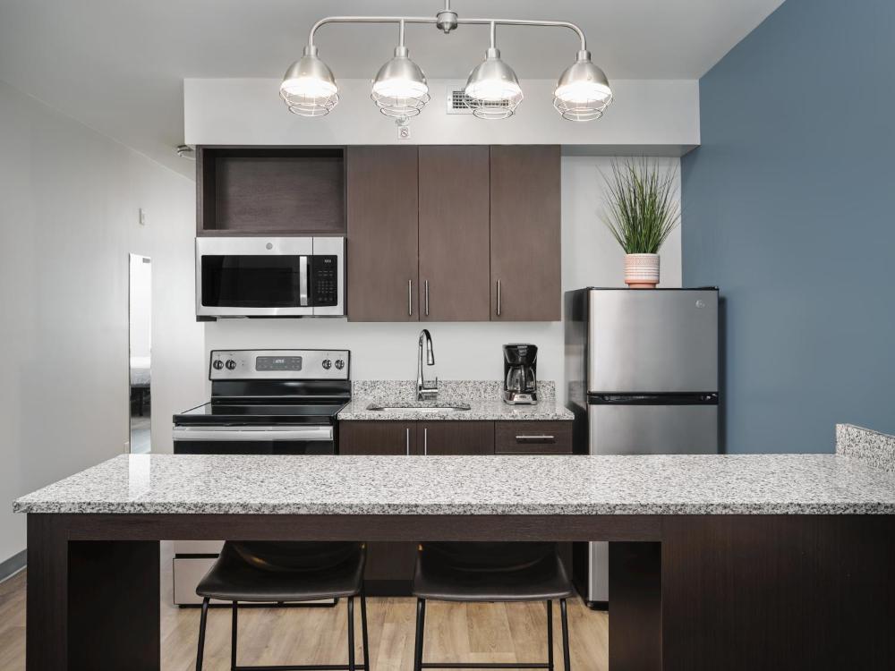 stayAPT Suites College Station
